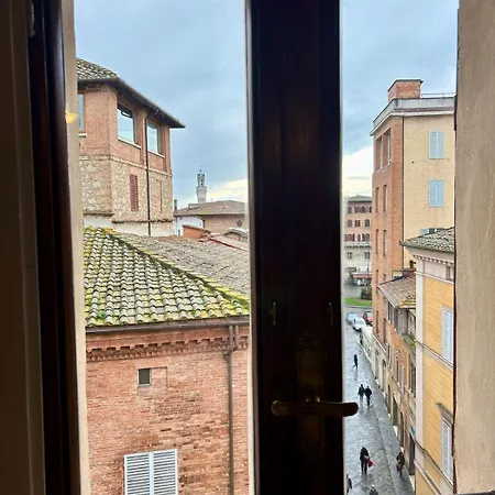 A Painting For Each Window With Air Conditioning! 公寓 锡耶纳